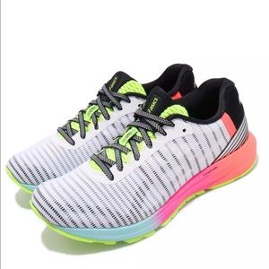 ASICS Women’s Dynaflyte3 Sneakers- White/Multi sz9